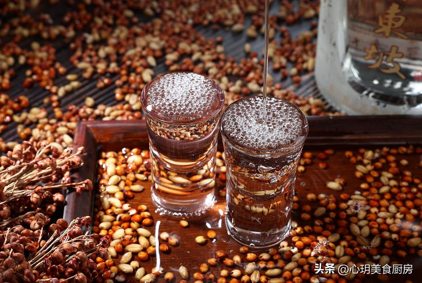 家庭长期存白酒的正确方法,家里存的酒应该放什么地方储存