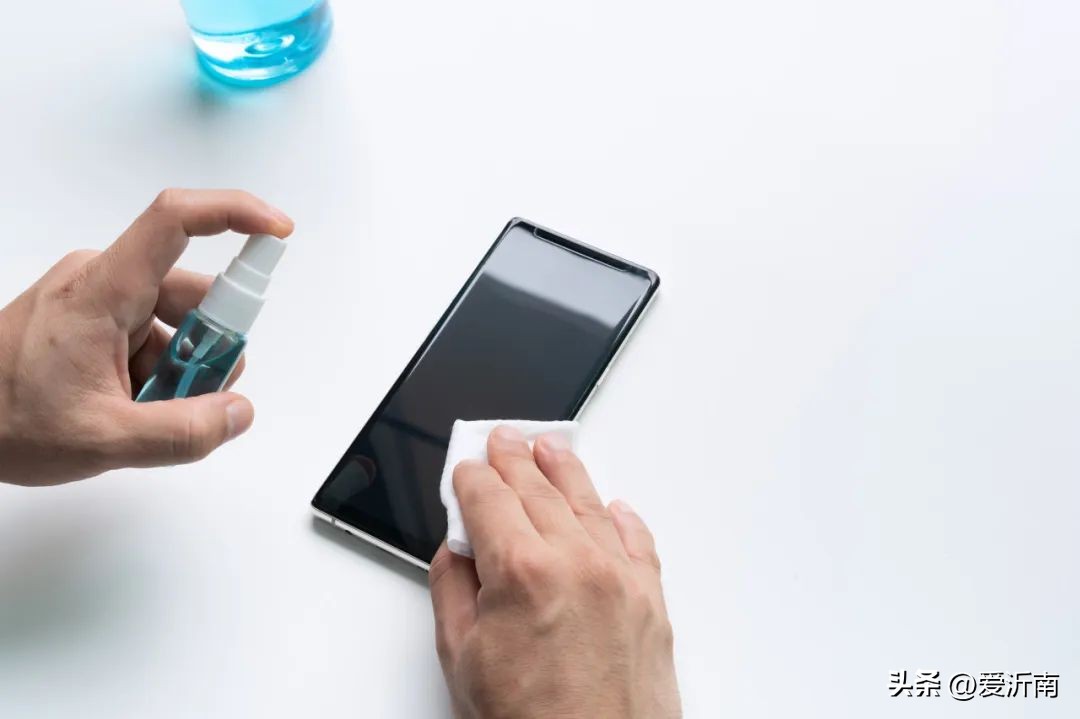 怎么正确用酒精擦屏幕,酒精擦屏幕妙招