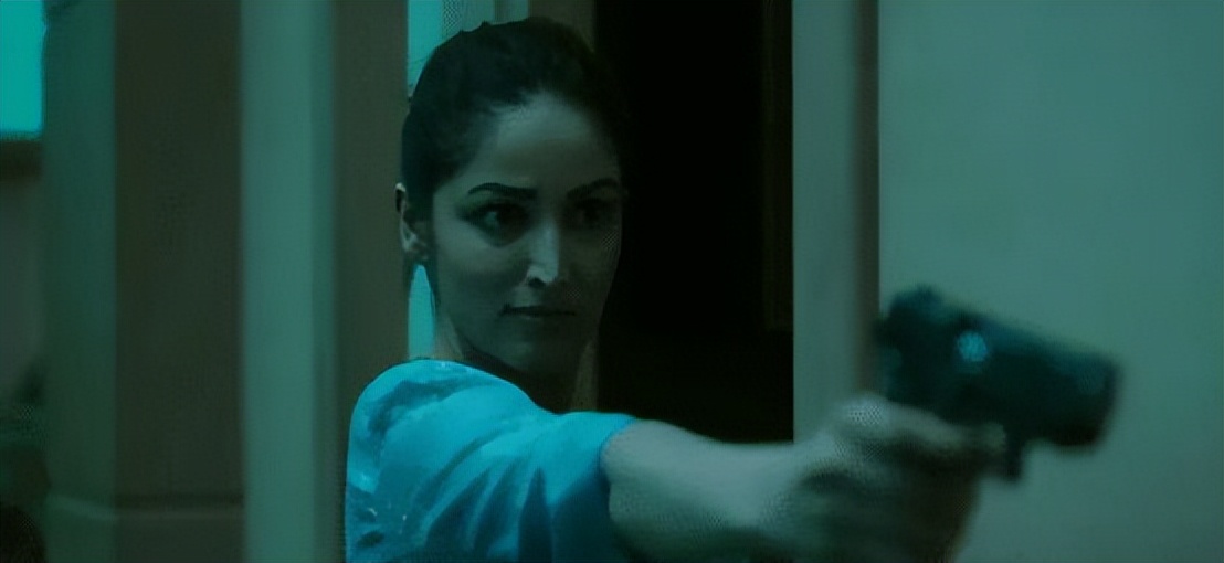 印度幼师绑架16名学生电影,印度幼儿园劫持孩子和老师电影