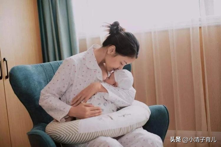 宝宝舌苔又厚又白?有3种原因4种对应的处理方法