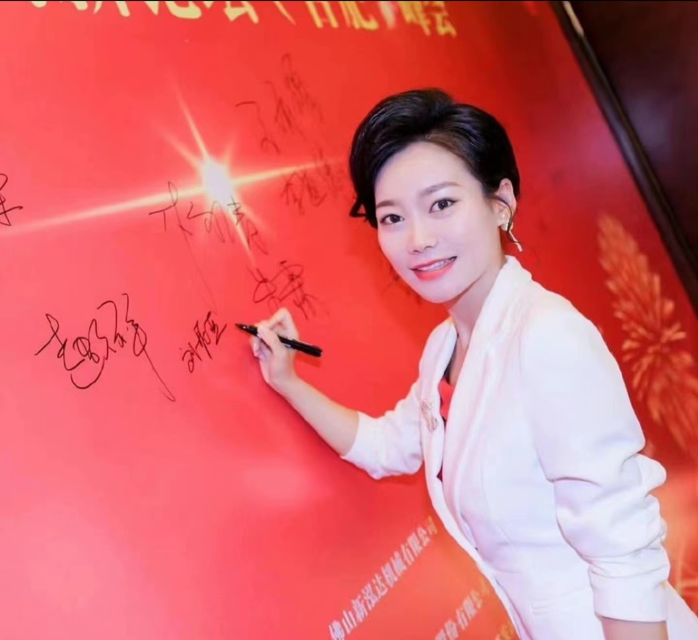 主持人周群生病视频,主持人周群手术后再度生病