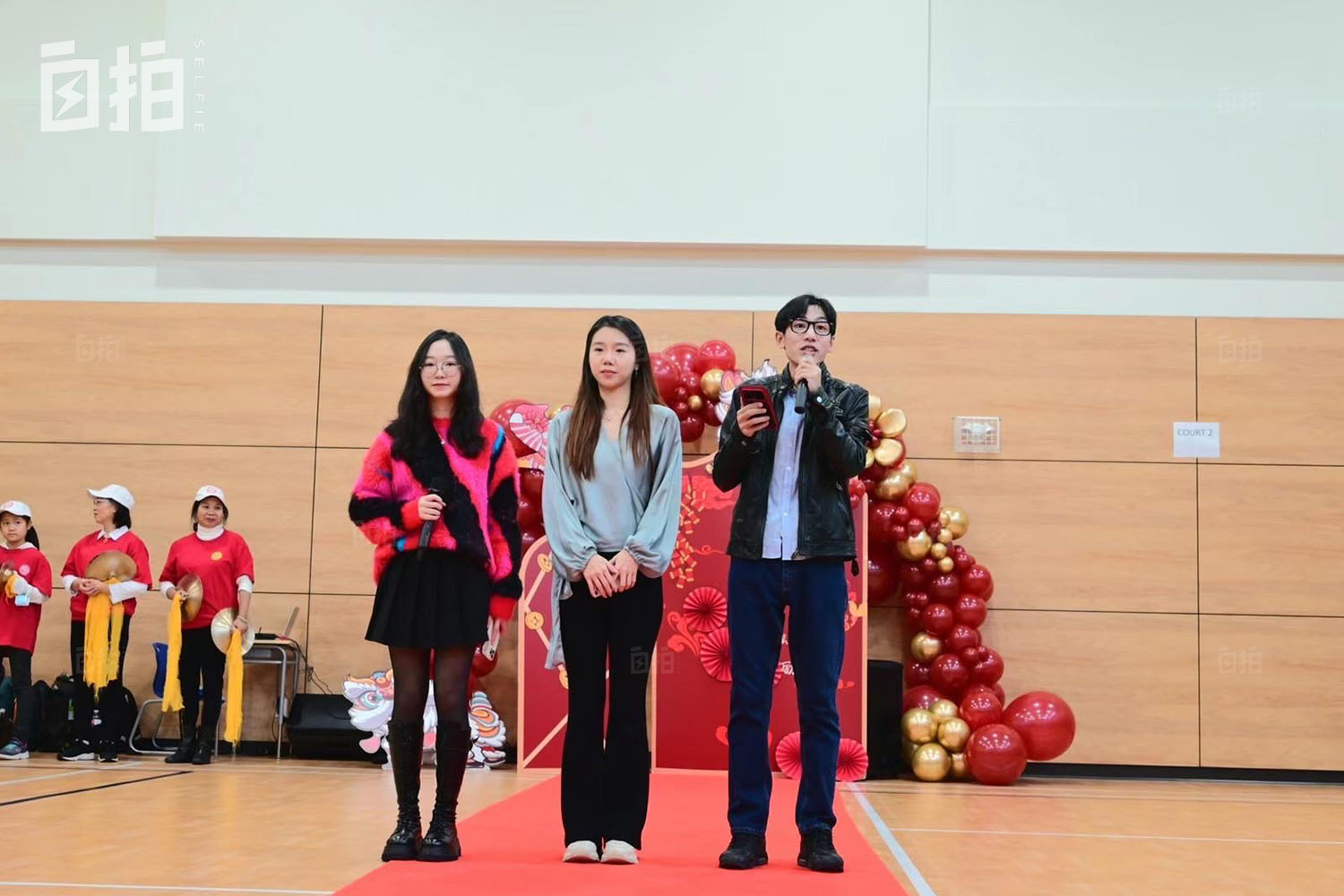 我，国内年薪80万，赔光积蓄后到国外当维修工，一天最多挣4000块