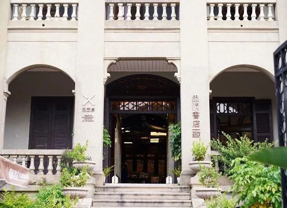 暑假我们来到了中国闻名的鼓浪屿,鼓浪屿暑假免费游玩攻略