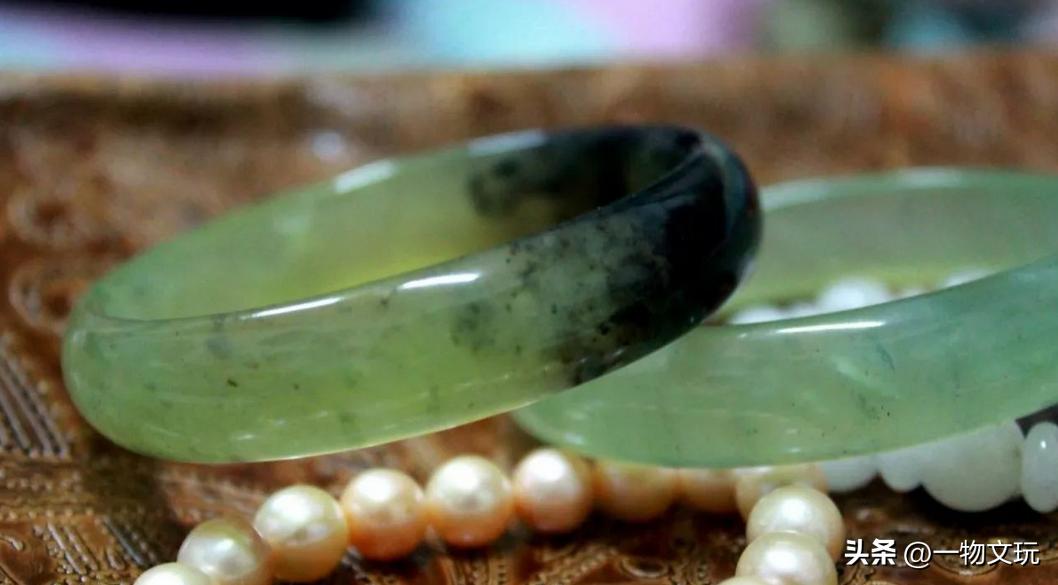 岫玉能不能鉴定成和田玉,极品岫玉能称和田玉吗