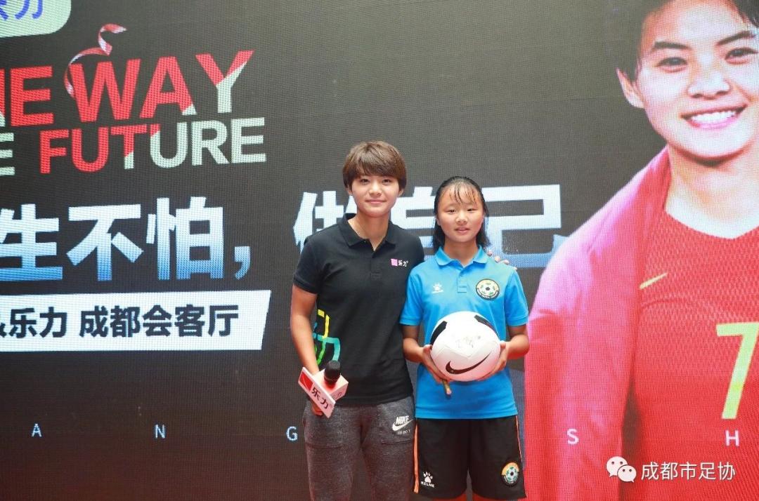 20年前的一位农村妇女采访视频,采访21年前的农村妇女