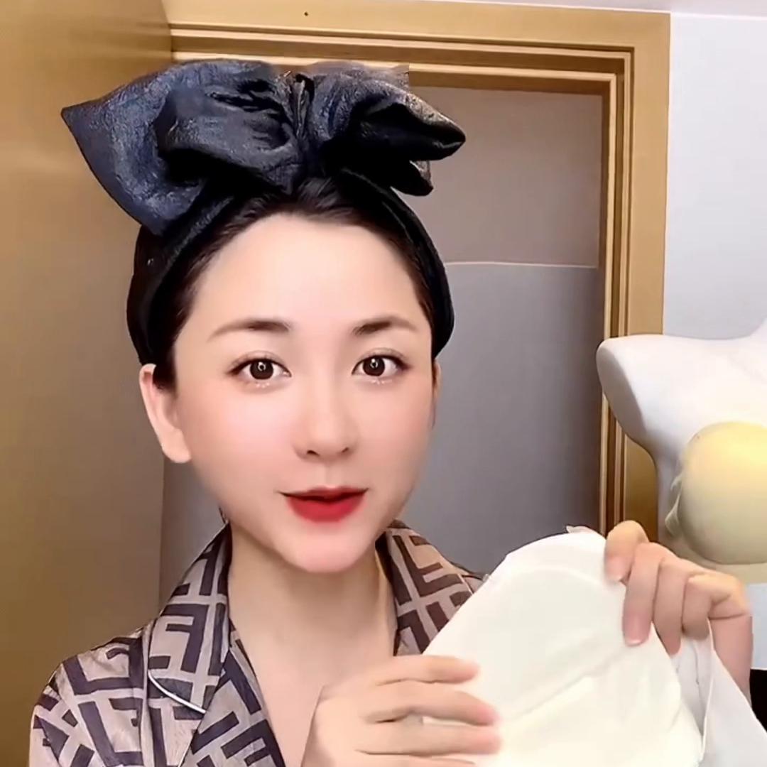 穿一字肩吊带的话怎么穿内衣,穿吊带一字肩穿什么内衣