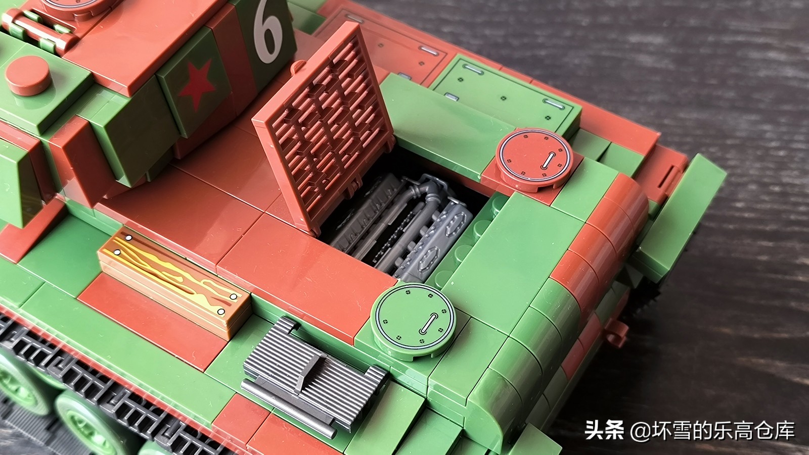 kv-2重型坦克木质拼装,kv1坦克到kv6坦克的进化史