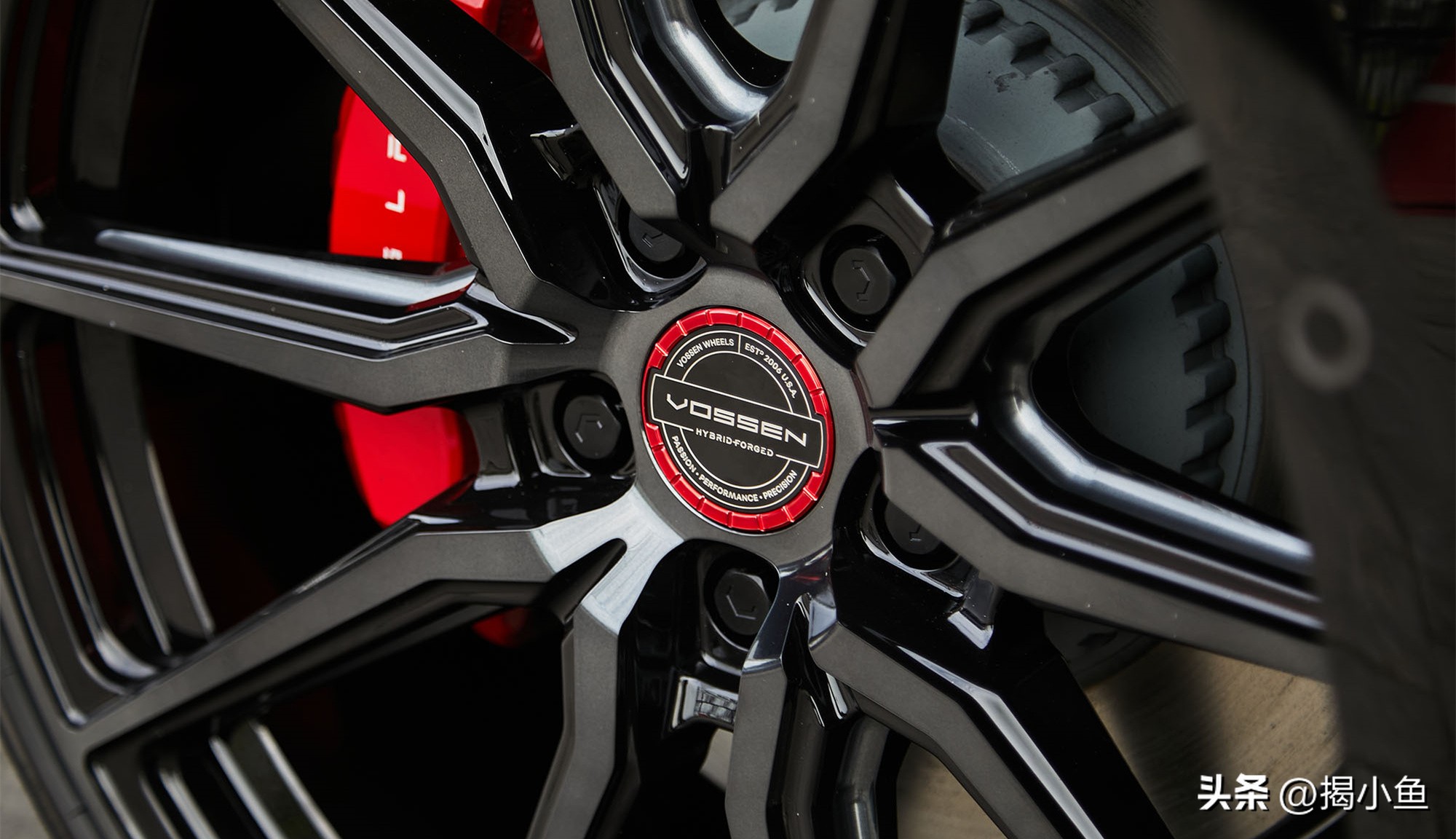 特斯拉model3焕新版底盘塑料管,特斯拉model320寸锻造轮毂