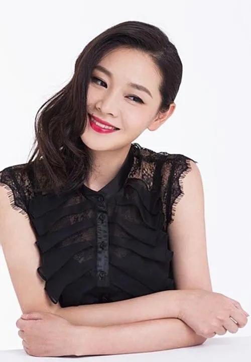 她是娱乐圈最干净女星,张嘉译一起拍过戏的女人