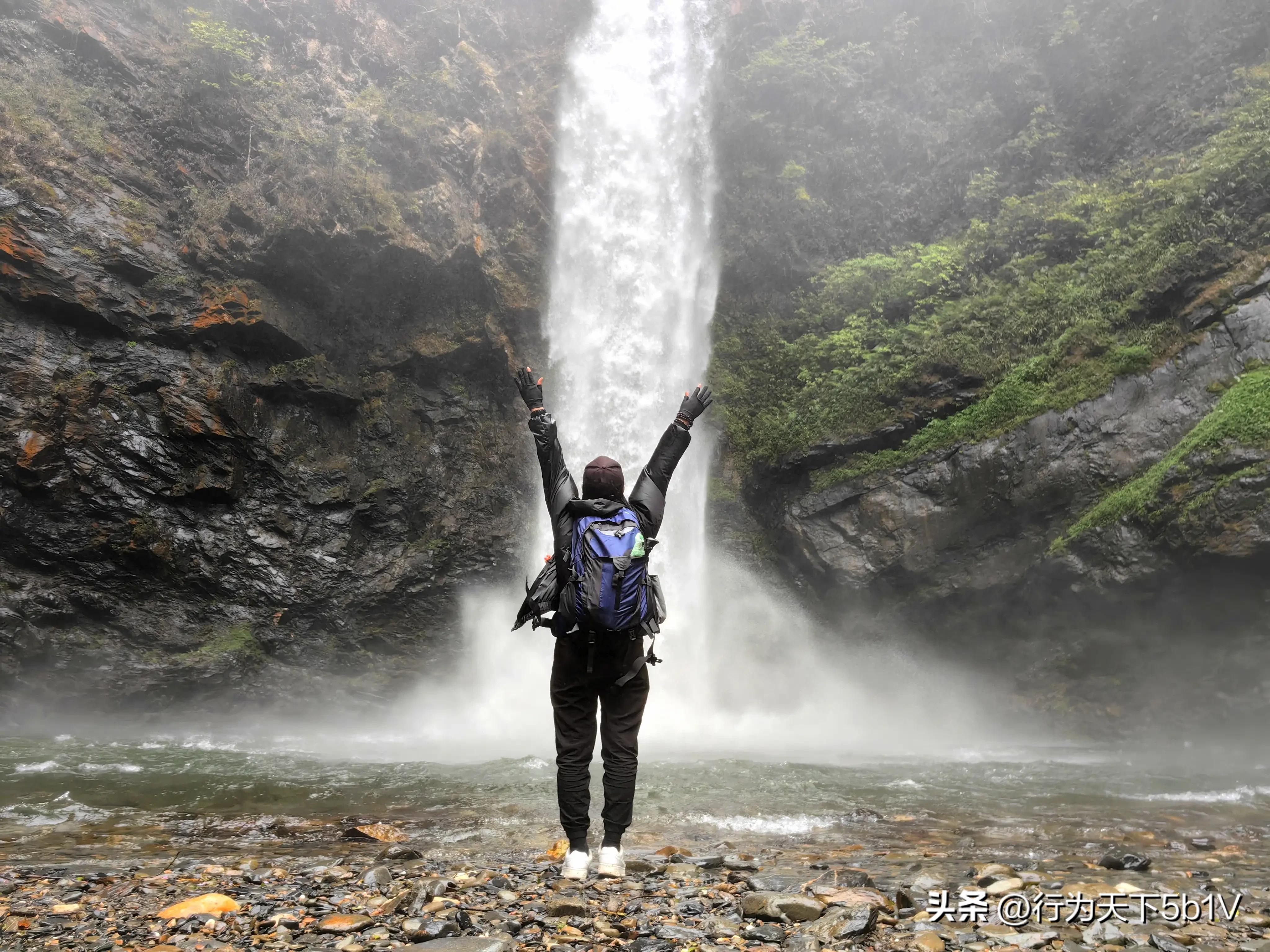 【探秘宛田红滩瀑布溯溪梦江吉翁瀑布】穿越花坪神秘风景线