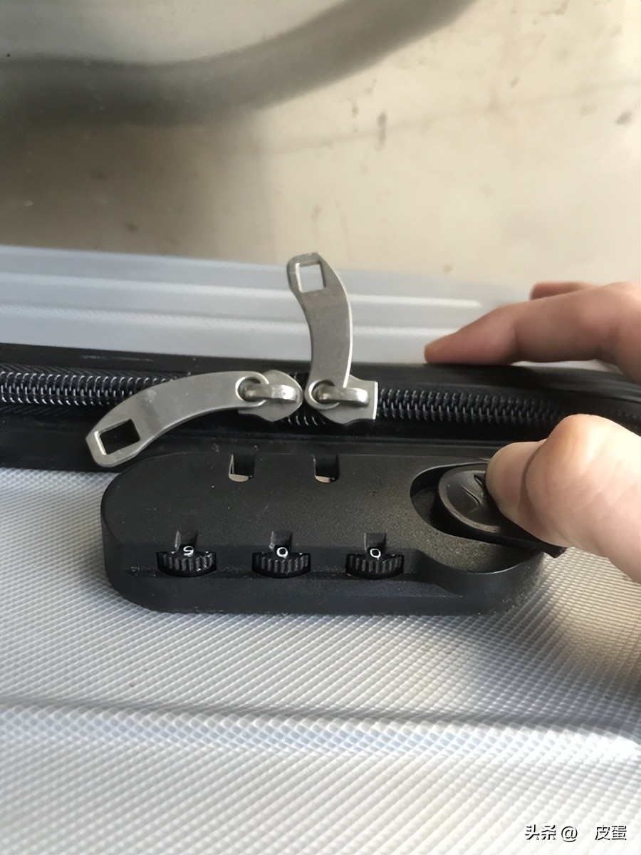 行李箱密码忘记了有什么办法解决,行李箱密码忘记了怎么设置新密码