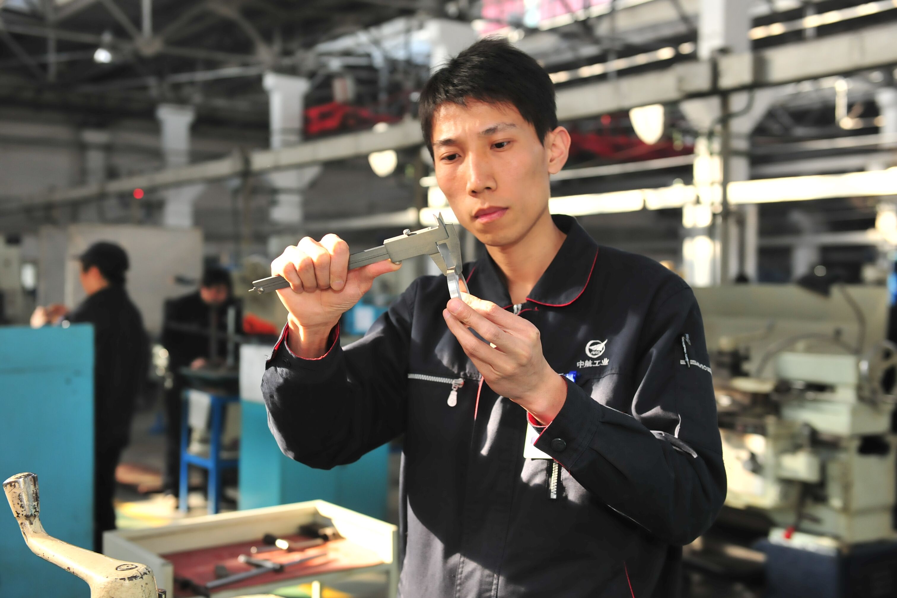 美国百万年薪挖走中国神童,美国高薪挖人才