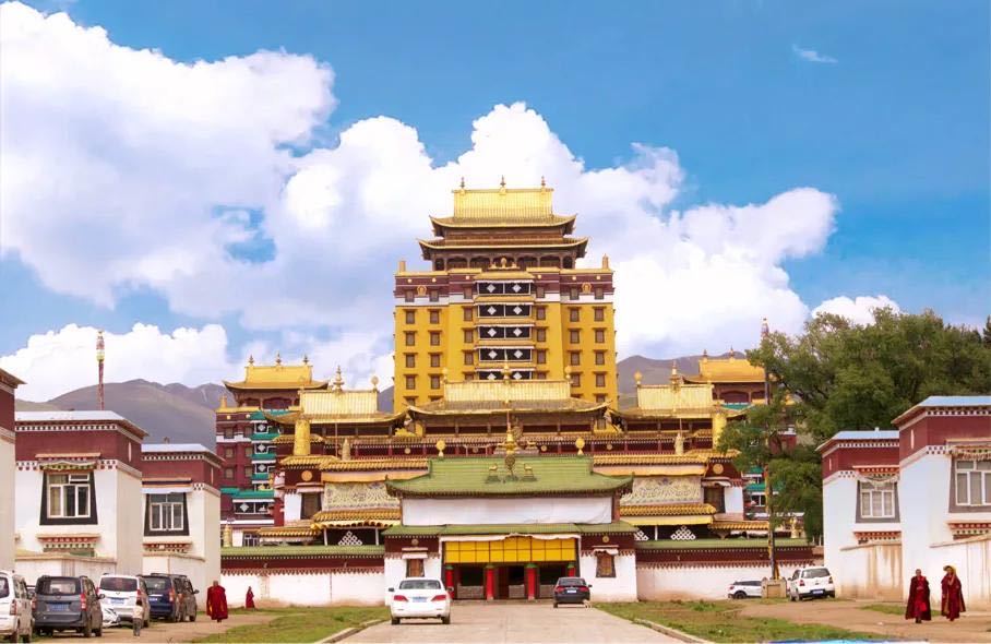 布达拉宫极乐之源在佛像下面,布达拉宫极乐之园的传说