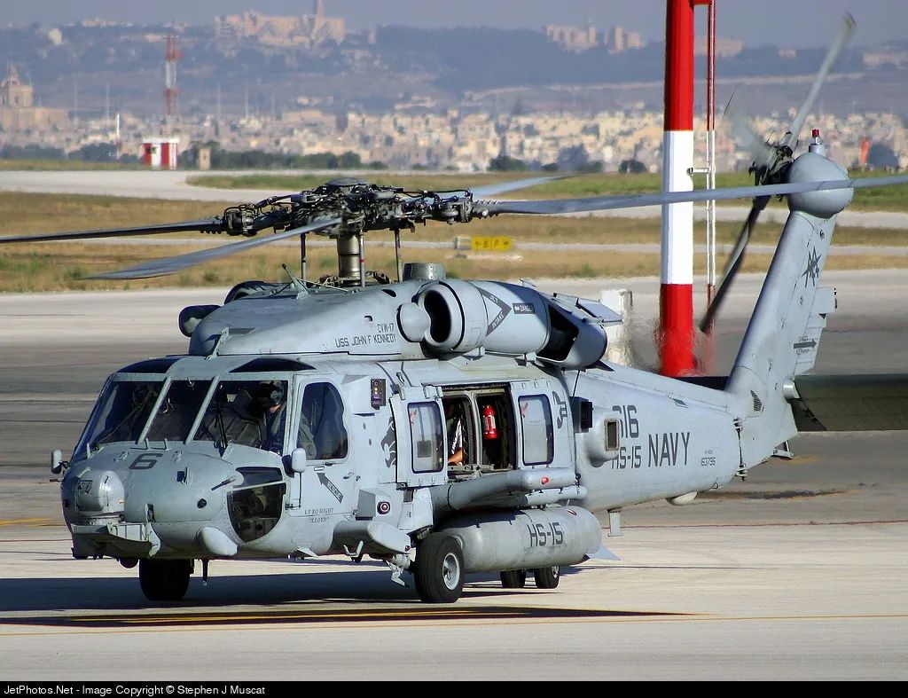 驻港军营武器开放日,驻澳部队开放日表演完整视频