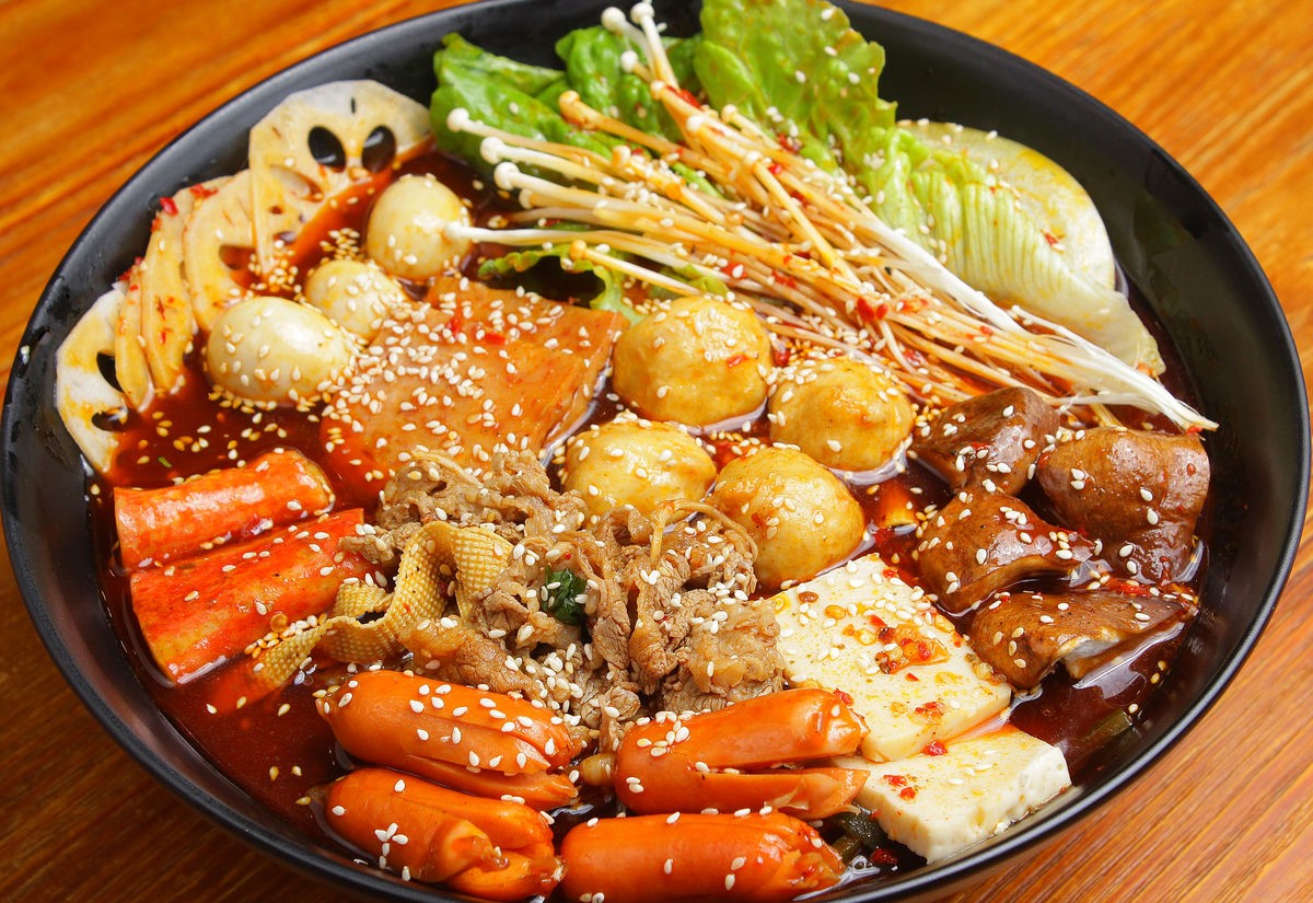 麻辣烫一天流水1000利润多少,麻辣烫每天卖1500利润有多少