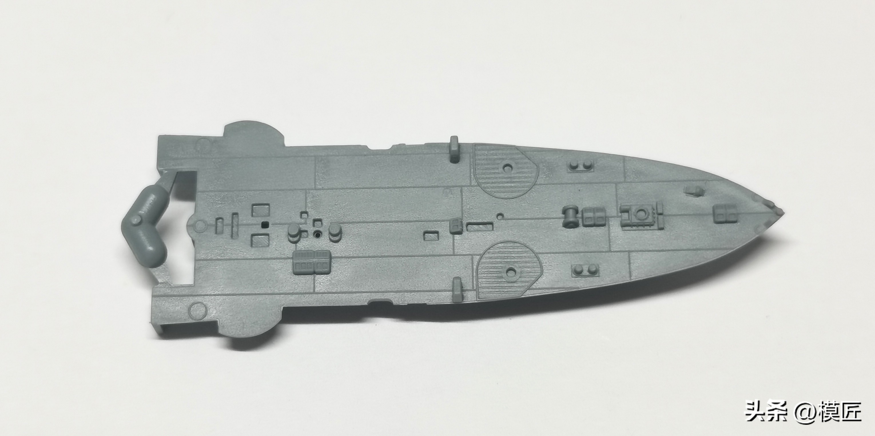 鹰翔1/700德国海军埃姆登号巡洋舰开盒测评