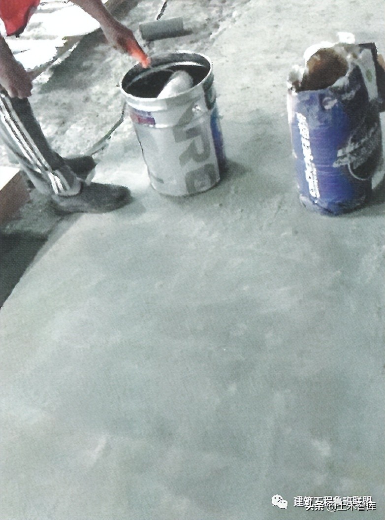 混凝土地面起砂如何快速处理,混凝土地面起砂发白什么原因