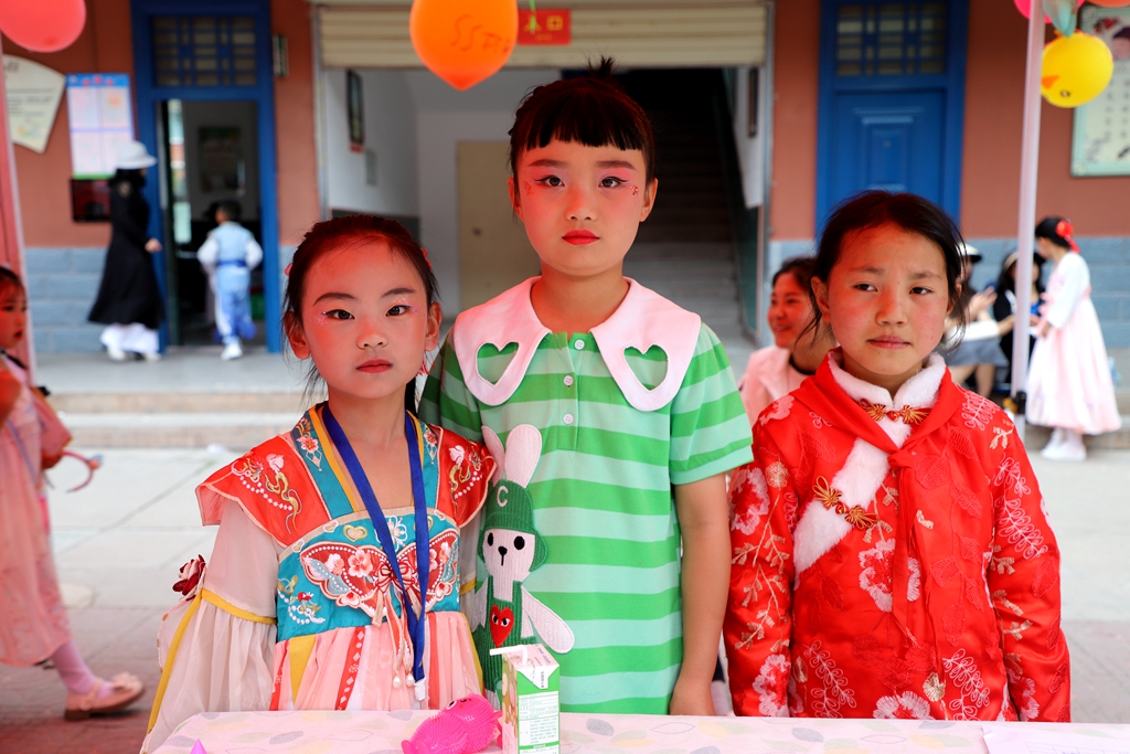 城关小学一年级跳蚤市场,跳蚤市场小学卖乒乓球