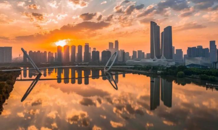 首个被撤销的直辖市南京，如今是重要的科教中心之一，已成功逆袭