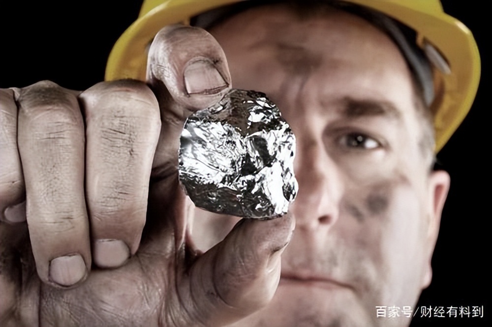 股票煤炭板块趋势图分析,a股继续走低煤炭等板块逆势上涨