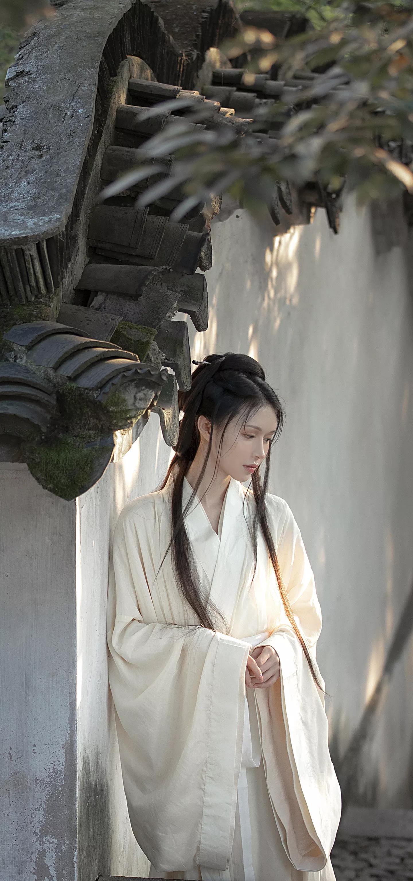 唯美古风金黄汉服美女壁纸,梦回大唐汉服夜景拍摄