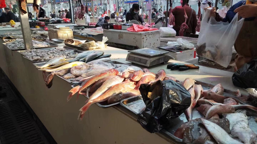 大虾这样做太好吃了虾肉鲜嫩入味,大虾别用水煮教你一个超简单做法