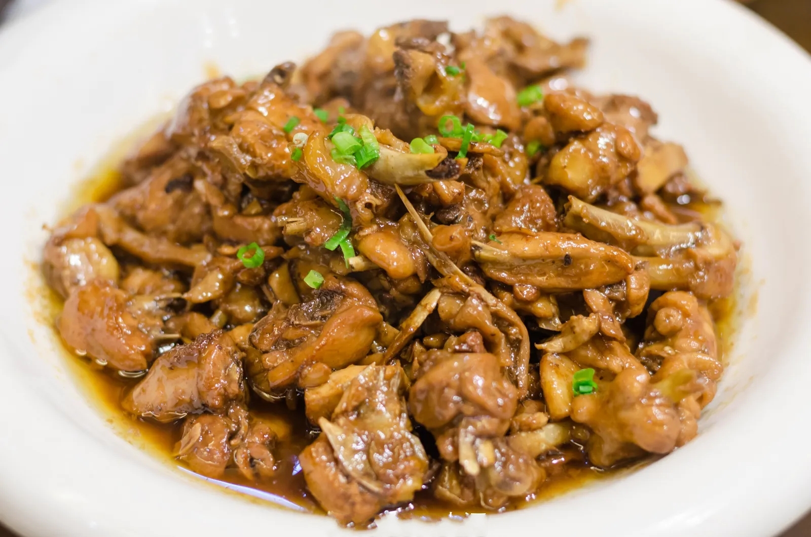 吃遍苏杭不如它，浙江这座温泉名城才是真正的吃货天堂