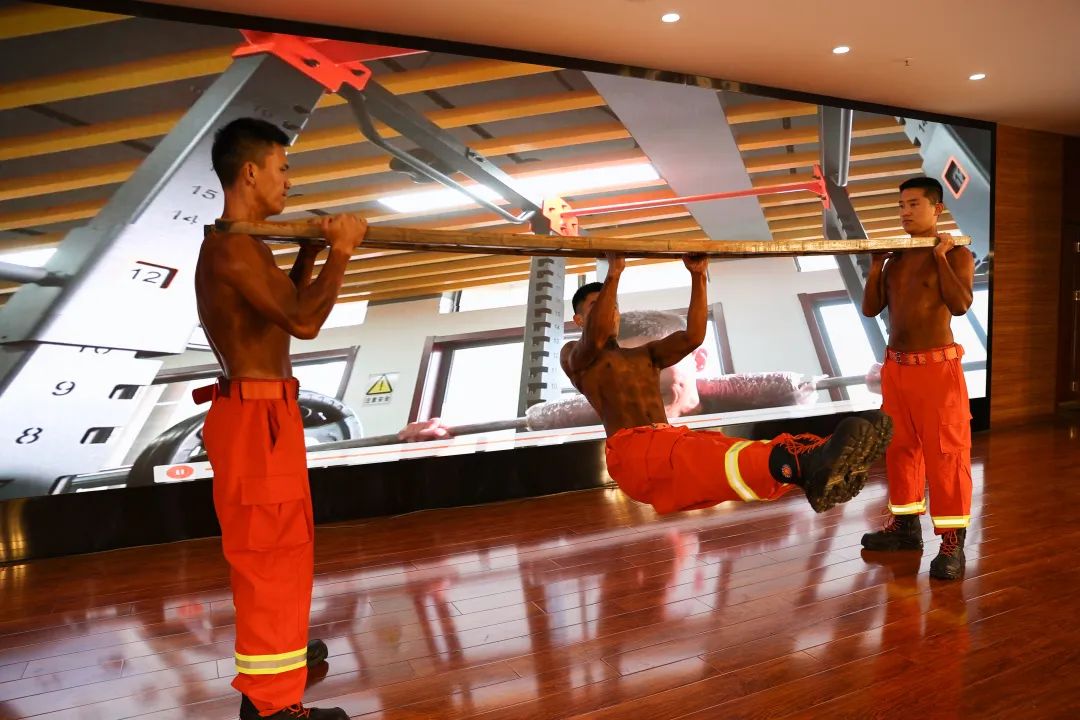 蓝巨人健身,消防健美大赛蓝焰英豪杯