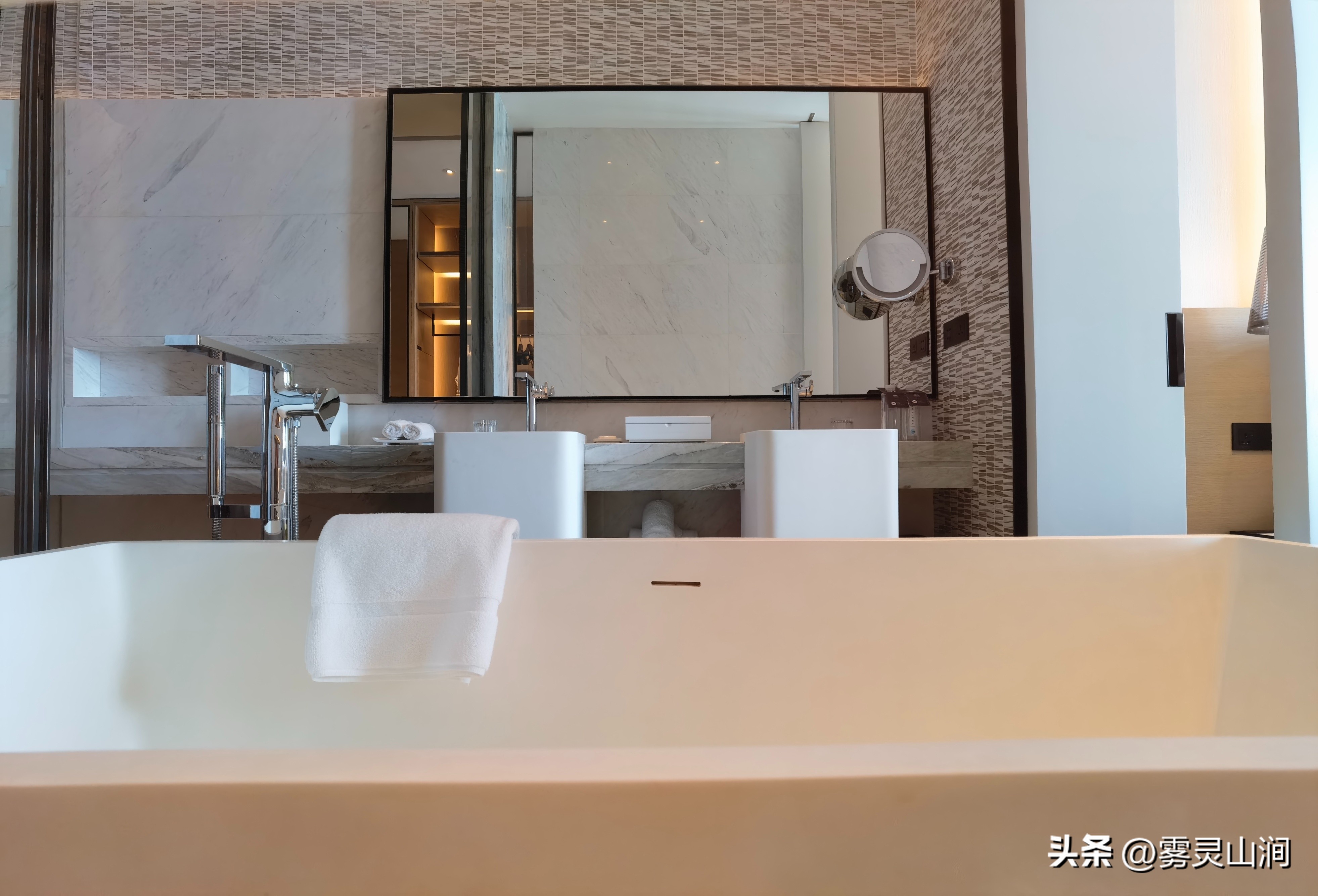 佛山罗浮宫索菲特酒店夜景,佛山罗浮宫索菲特酒店的布局亮点