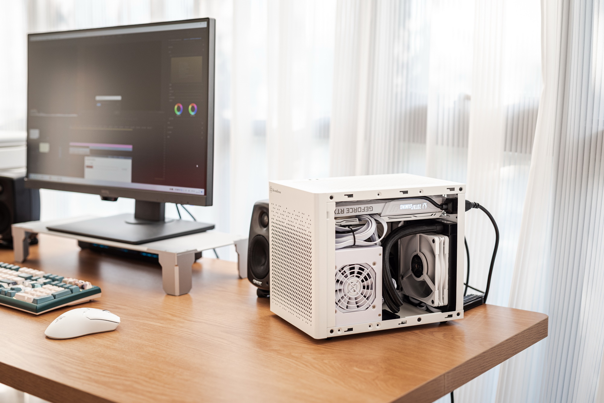 你也可以轻松装的白色ITX小钢炮：银欣SG16装机指南