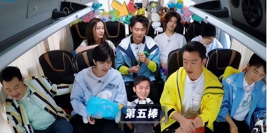 “贵公子”蔡徐坤：一枚胸针1000万，却惹上官司被冻结6400万资产