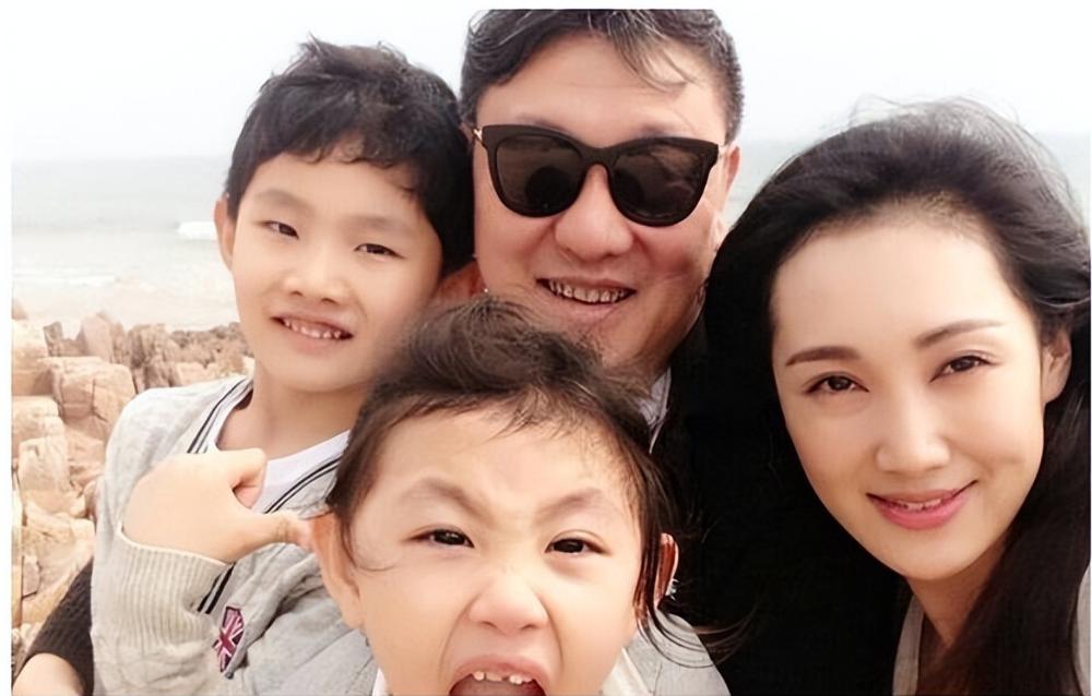 王燕韩磊简介,韩磊苦追王燕十年