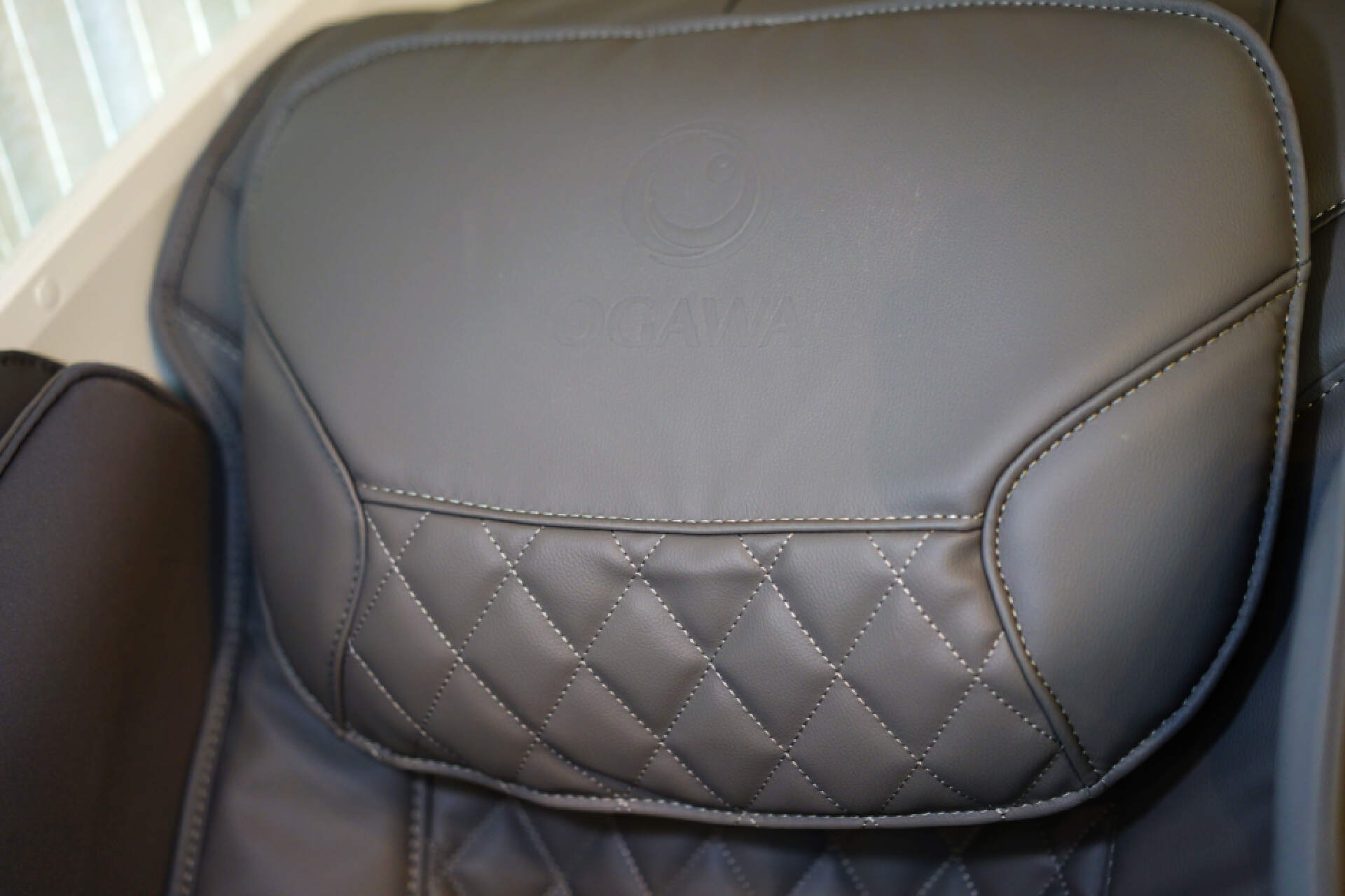 奥佳华x9按摩椅能不能按大腿,奥佳华按摩椅7808和x9哪个好