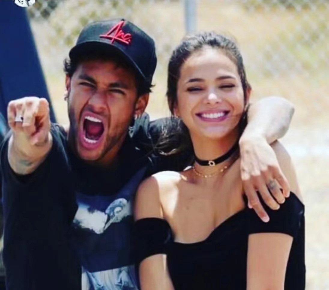 c罗姆巴佩梅西阿根廷队长,阿根廷夺冠梅西与老婆的视频