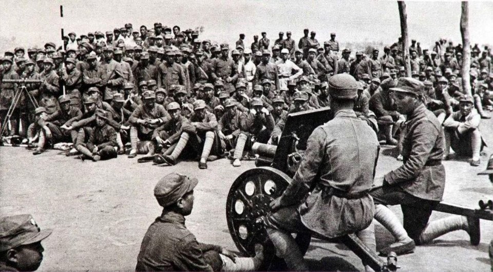 “巾帼女英雄”刘桂贞：肠子流出2寸坚持战斗，被授予上尉军衔！