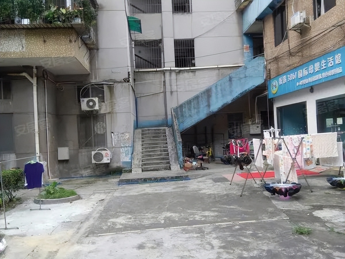 海关小学变华康!160个学生,160张课表?