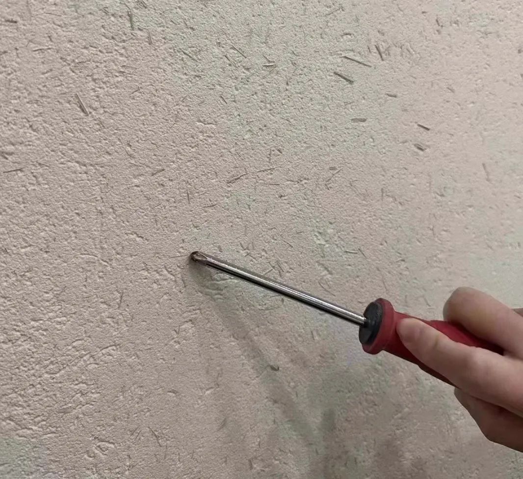 稻草泥漆和乳胶漆哪个划算,乳胶漆跟稻草漆施工工艺一样吗