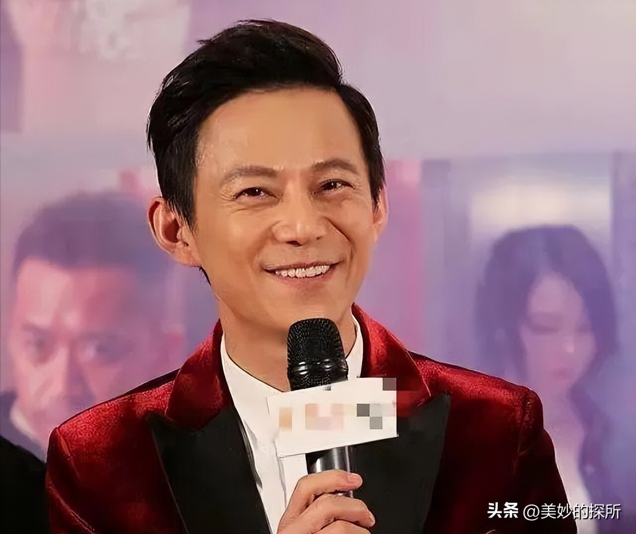 黄宗泽钟汉良同台,钟汉良和黄宗泽谁大