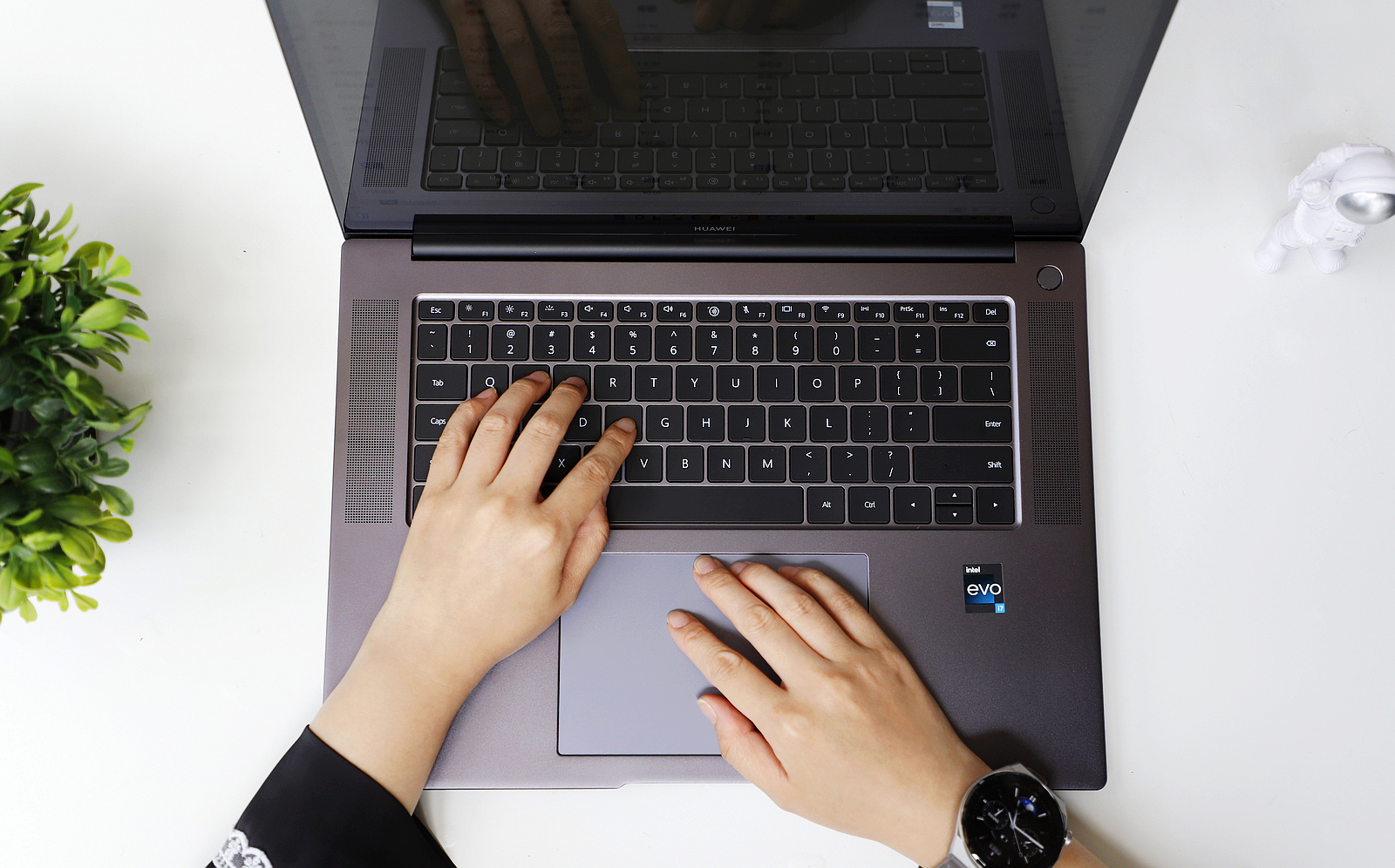 华为matebook16s和华为14s哪个好,华为matebook16s有什么优点