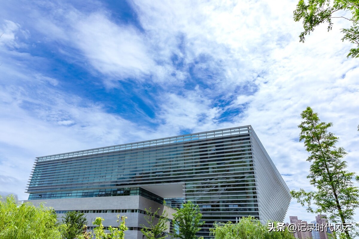 读书伴随生活,让读书成为我们的习惯