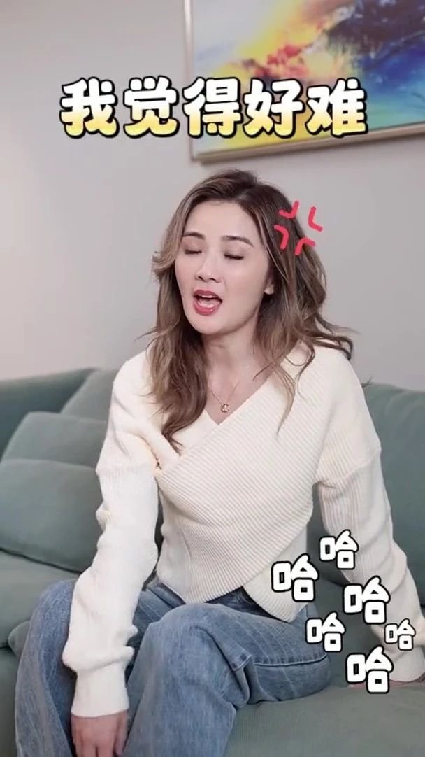 钟欣潼蔡卓妍最新消息空降超话,蔡卓妍钟欣潼互相吃醋和互宠场面