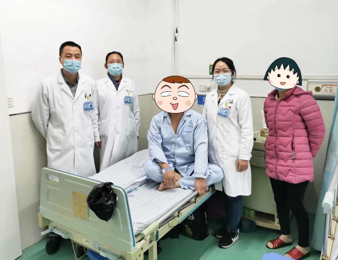 小伙几种感冒药同时吃致肝肾衰竭,男子感冒自行吃药引起肝肾衰竭