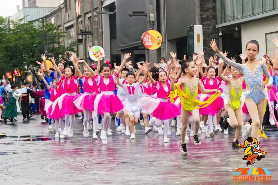 中国动漫节彩车巡游,国际动漫彩车巡游视频