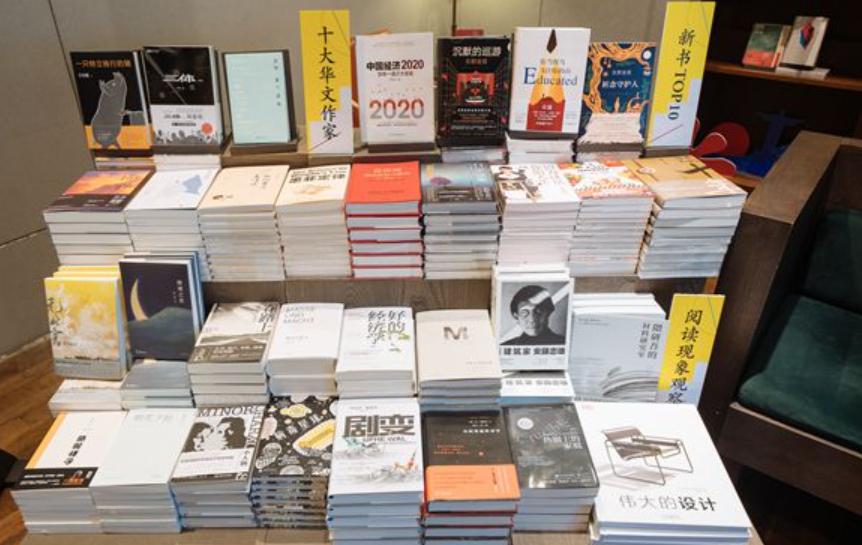 24岁的女生适合看莫言的哪本书,女儿12岁喜欢看言情小说