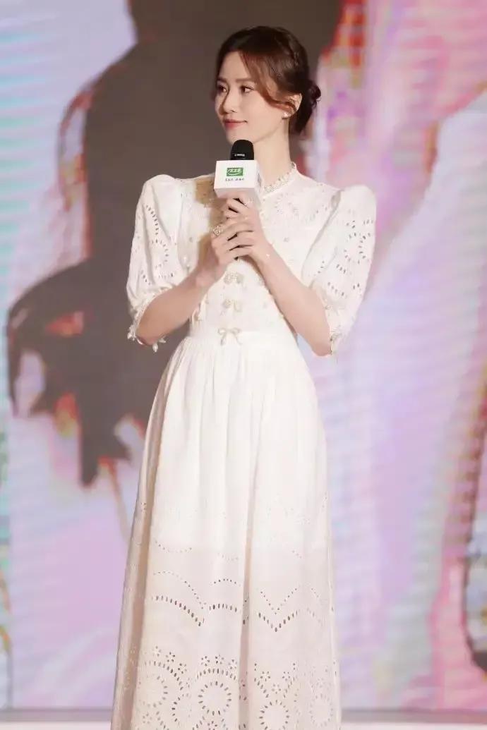 刘亦菲和宋轶谁更美,刘亦菲宋轶最新写真