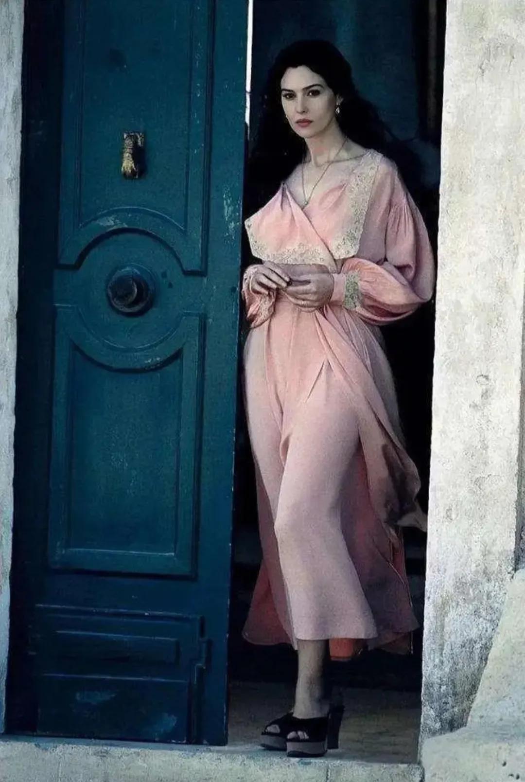 莫妮卡贝鲁奇女儿,莫妮卡贝鲁奇最火爆的电影是哪部