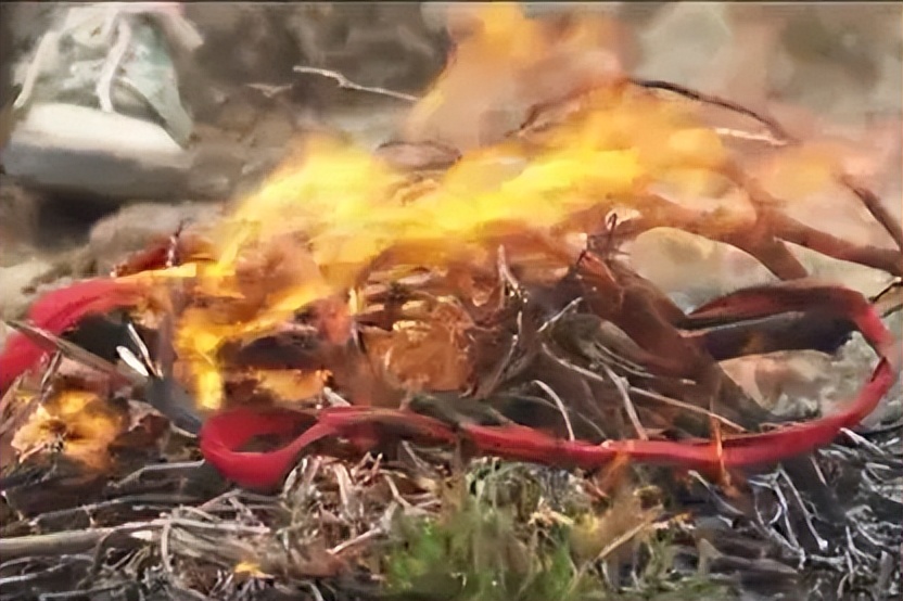 一条红裤带,一条红裤带引出的故事