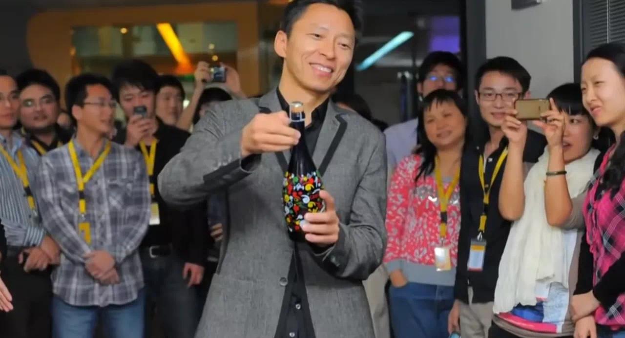 17岁上北大的他,他十七岁考上清华22岁生子