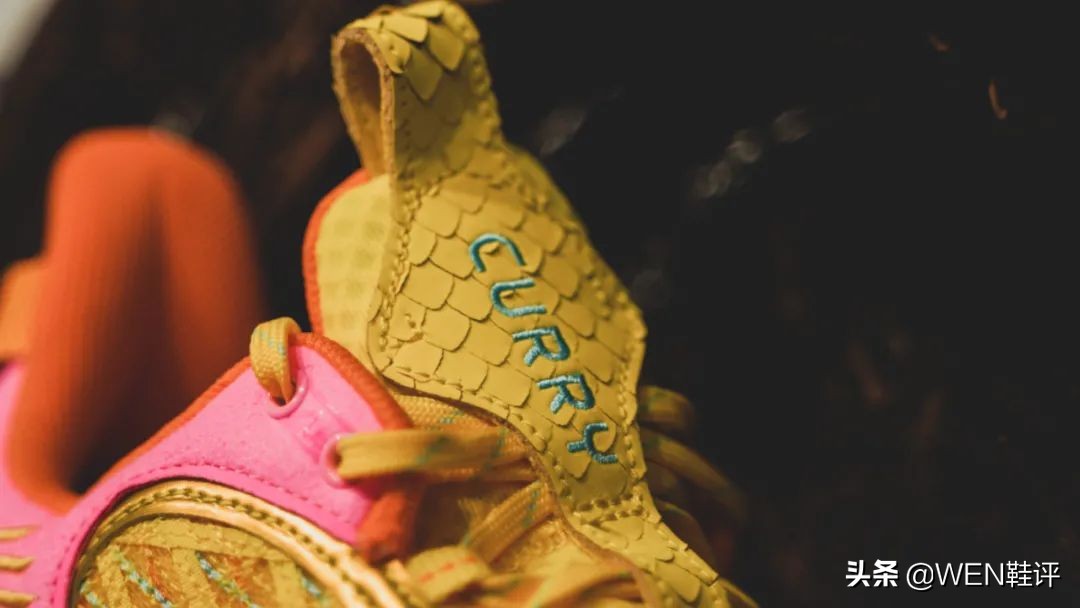 突破强的后卫鞋,库里穿库里9