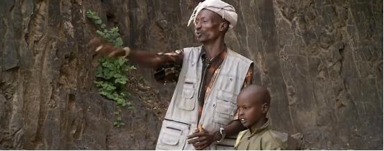 非洲的盐有多贵？200斤盐能换五头牛，但采盐工的艰辛难以想象